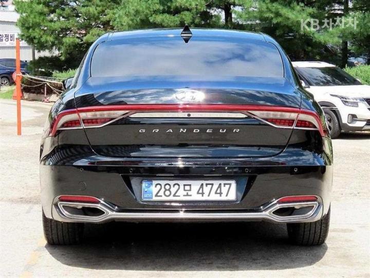Hyundai Grandeur — miniaturë 4