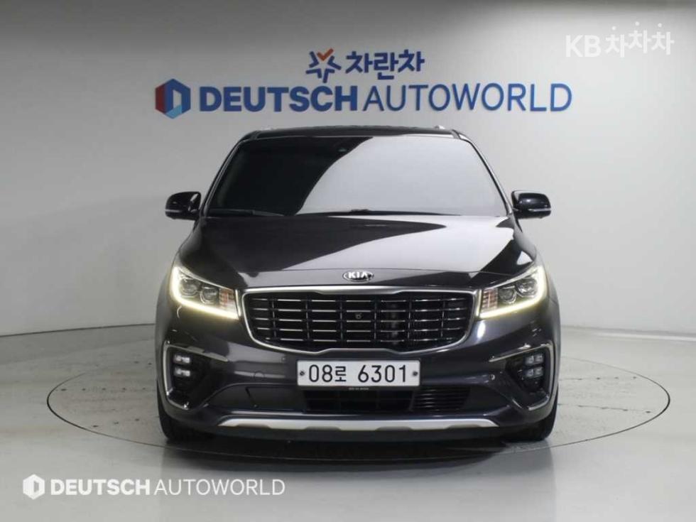 Kia Carnival — miniaturë 3
