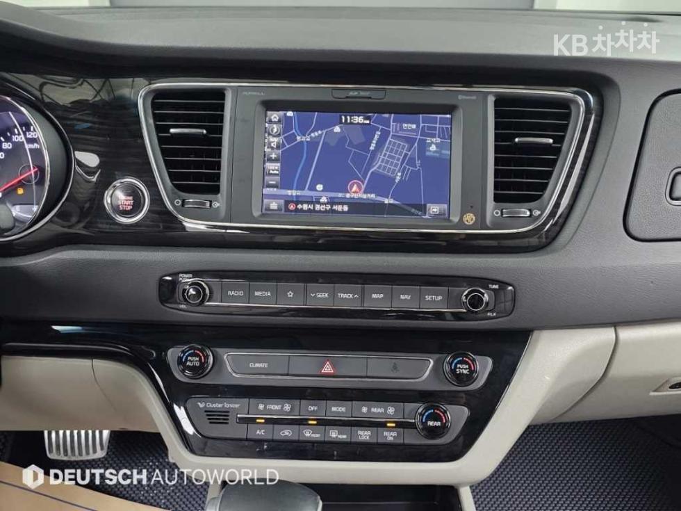 Kia Carnival — miniaturë 14