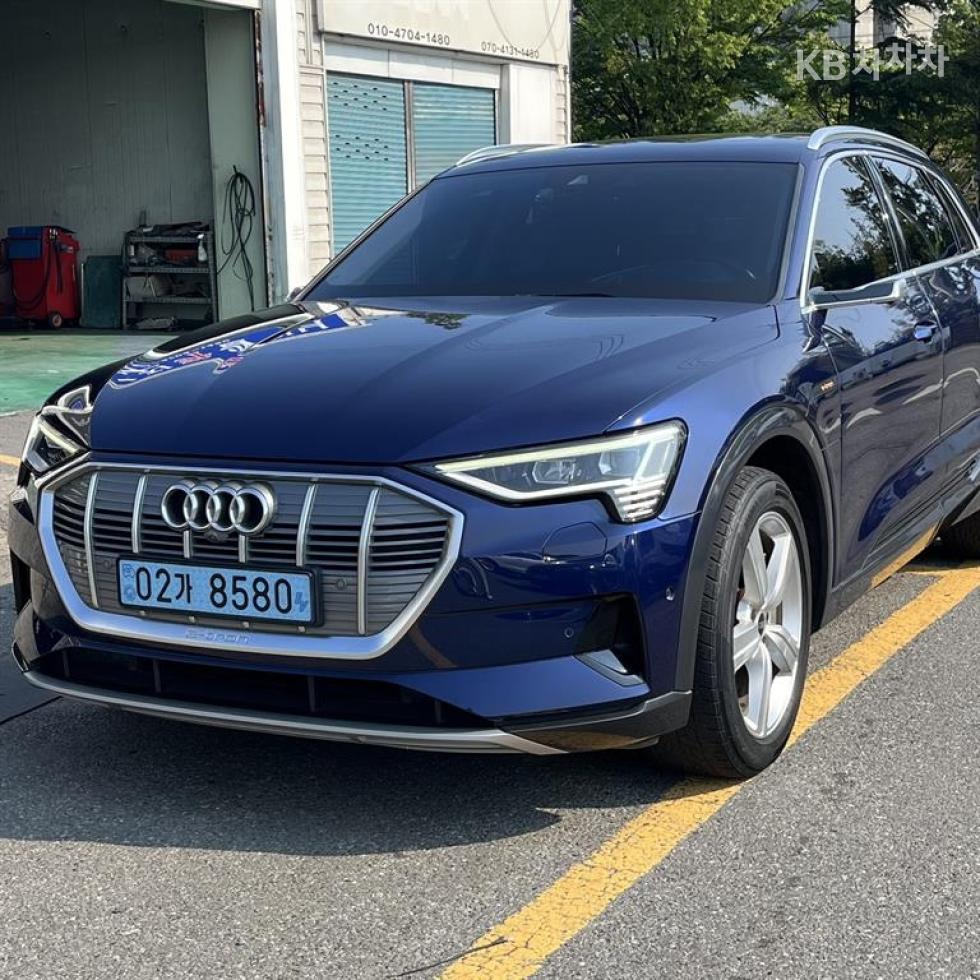 아우디 e-트론 2021년식 아우디 e-tron 50 quattro 기본형