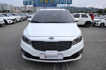 Kia Carnival 9인승 2.2 디젤 프레스티지