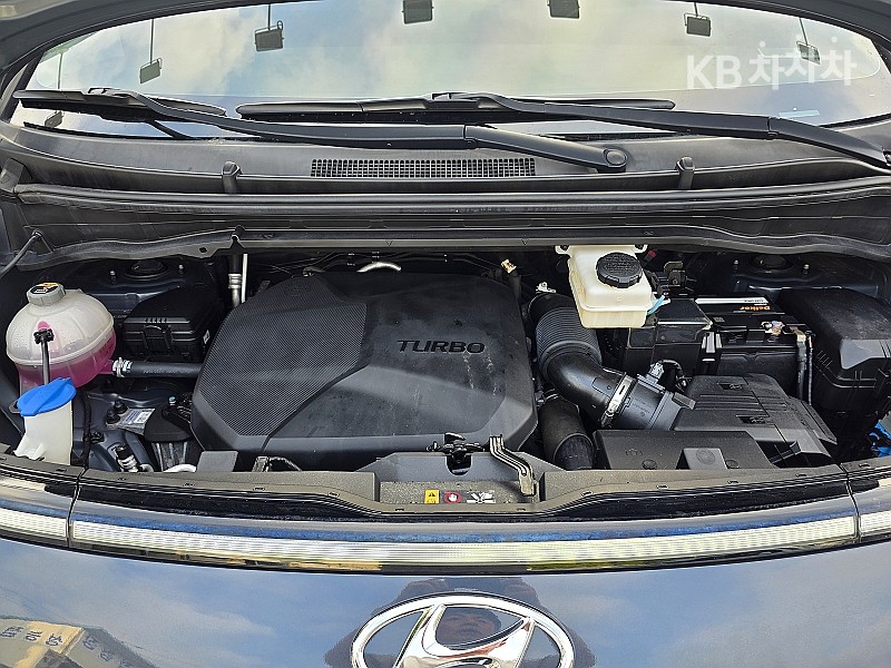 Hyundai Staria — miniaturë 5