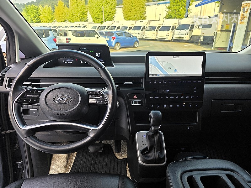 Hyundai Staria — miniaturë 6