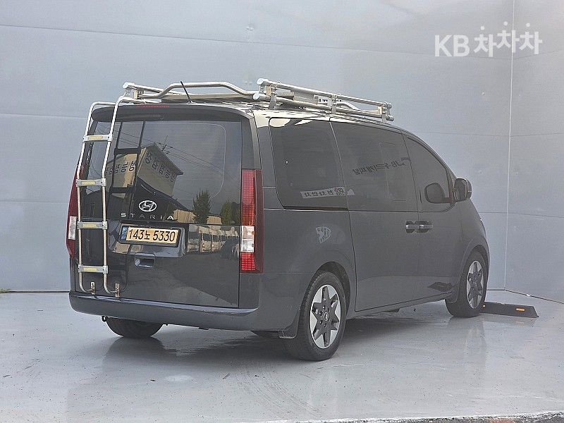 Hyundai Staria — miniaturë 18
