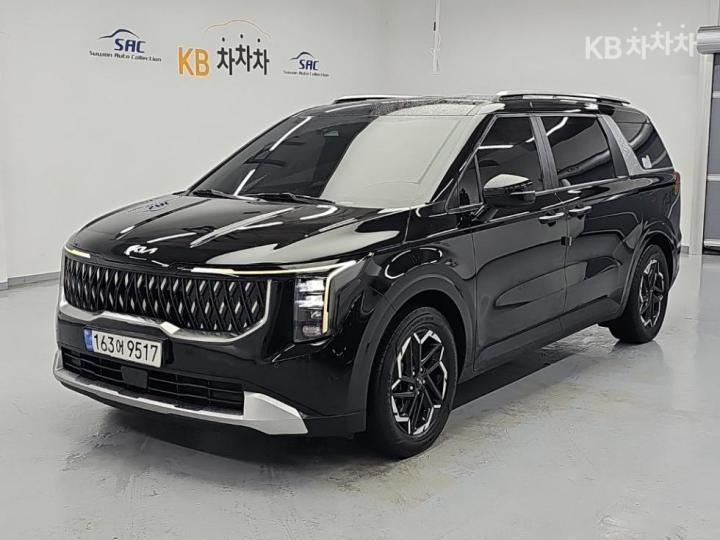 Kia Carnival Diesel 9-Seater Prestige — foto 1