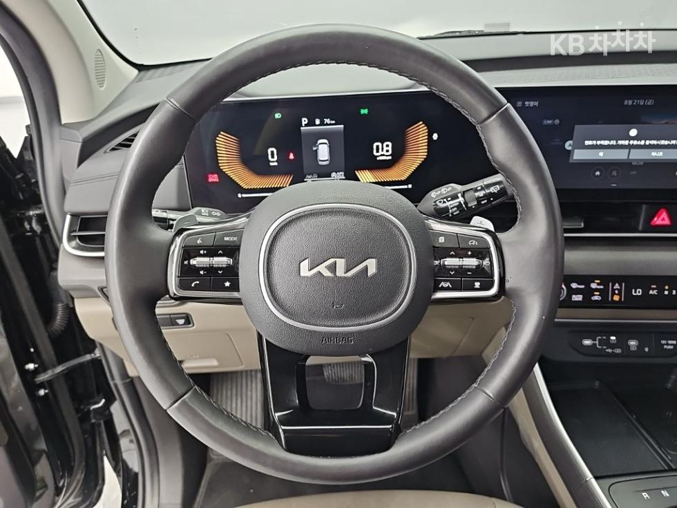 Kia Carnival — miniaturë 9