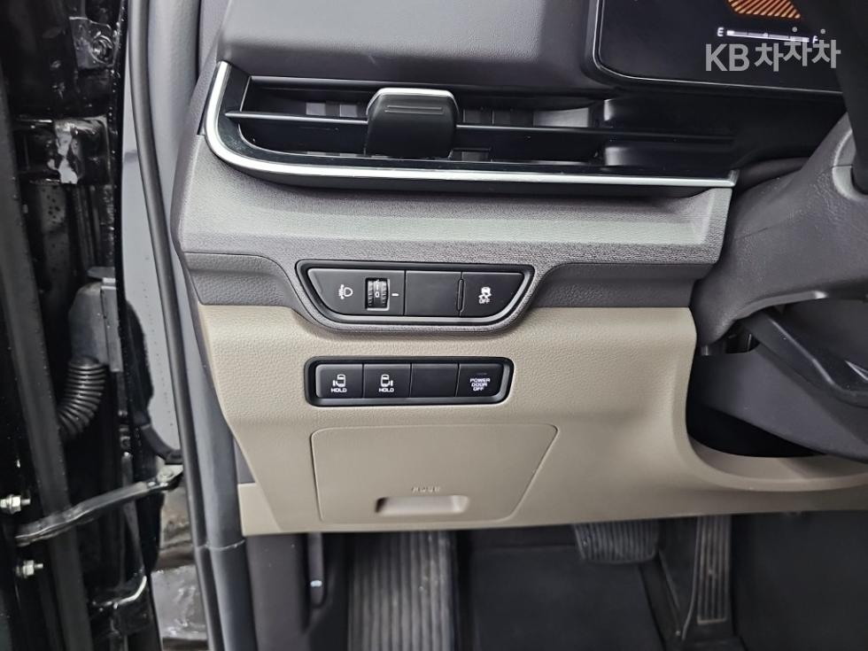 Kia Carnival — miniaturë 19