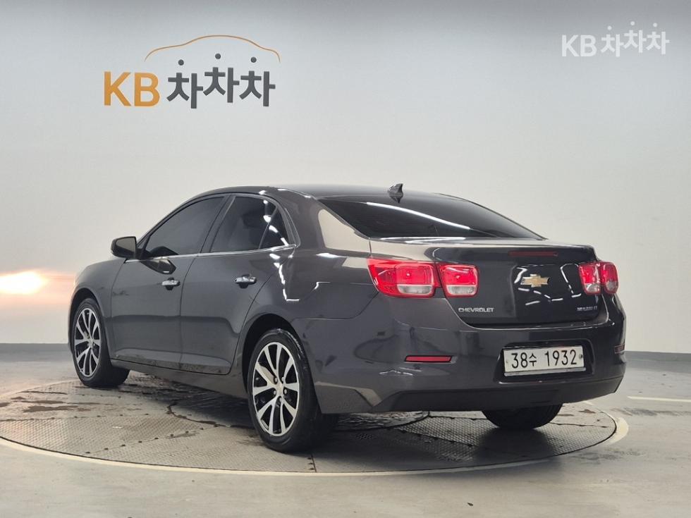 Chevrolet Malibu — miniaturë 2