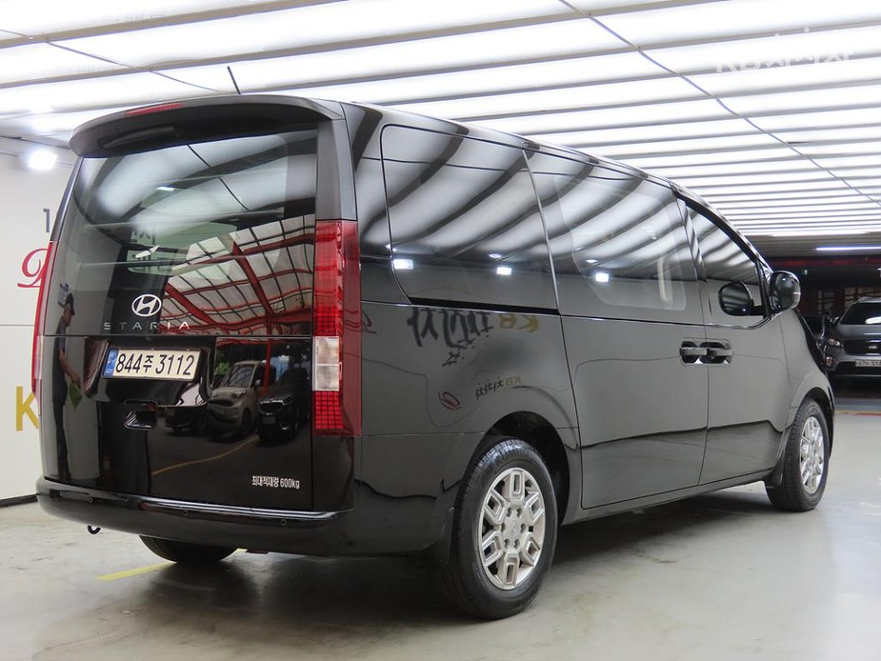 Hyundai Staria — miniaturë 4