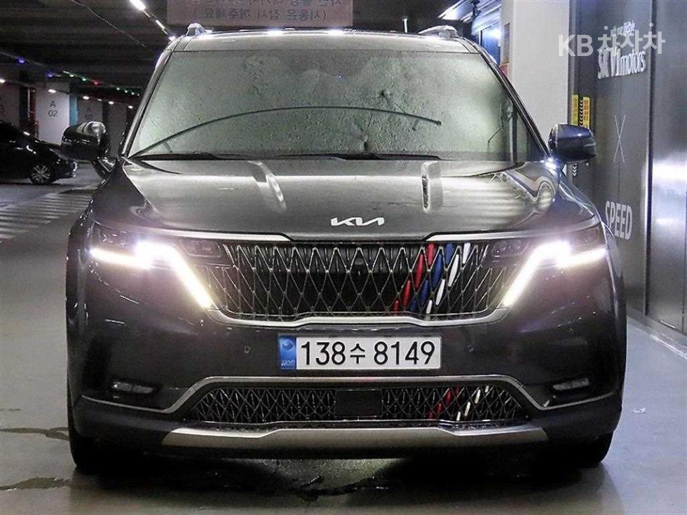 Kia Carnival — miniaturë 2