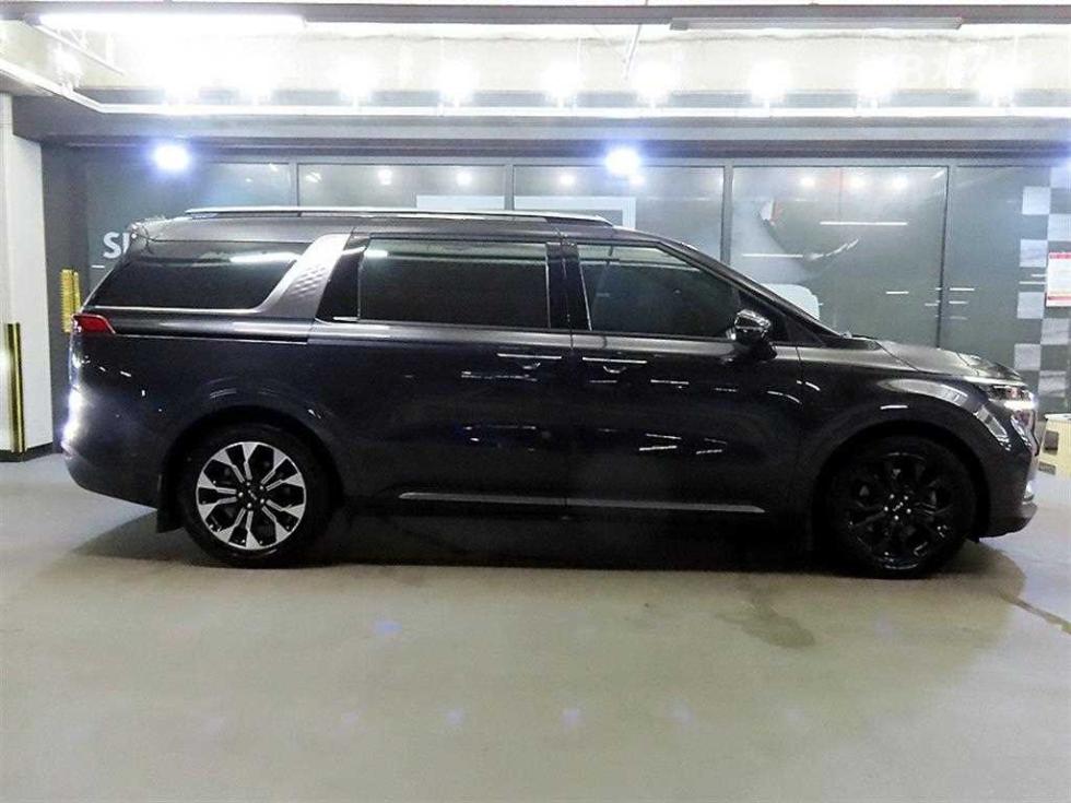Kia Carnival — miniaturë 3