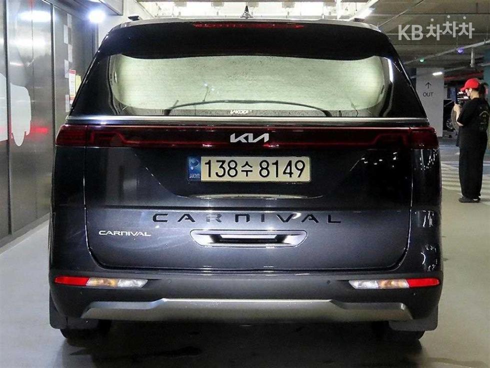 Kia Carnival — miniaturë 5
