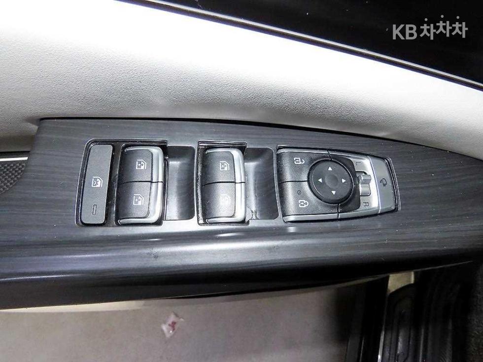 Kia Carnival — miniaturë 13