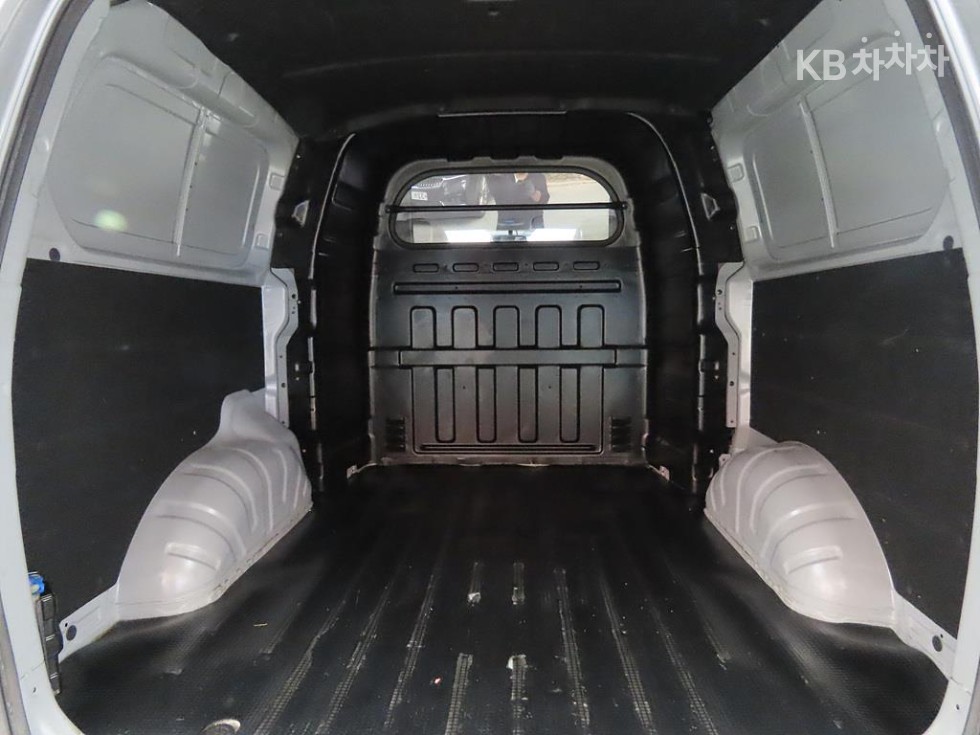 Hyundai Starex — miniaturë 16