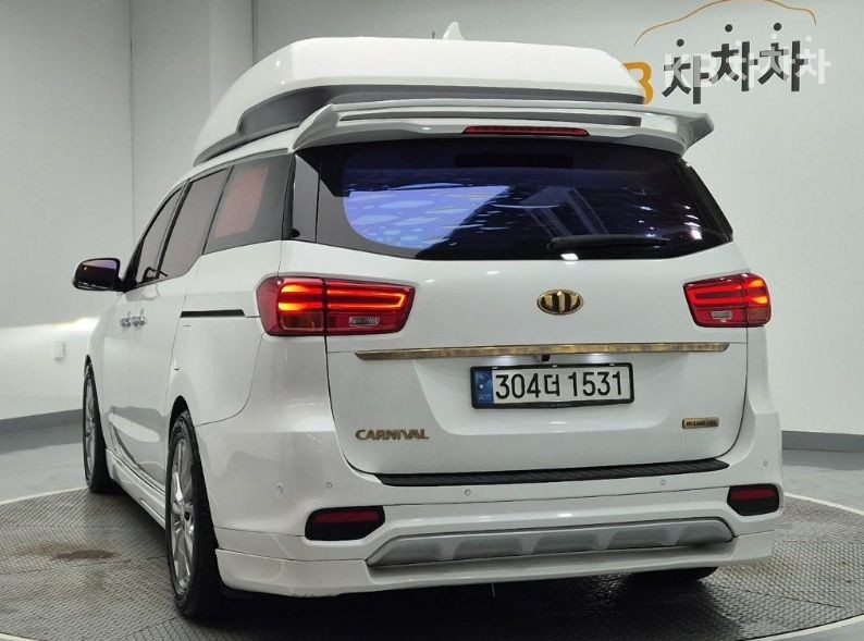 Kia Carnival — miniaturë 4
