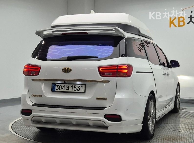 Kia Carnival — miniaturë 3