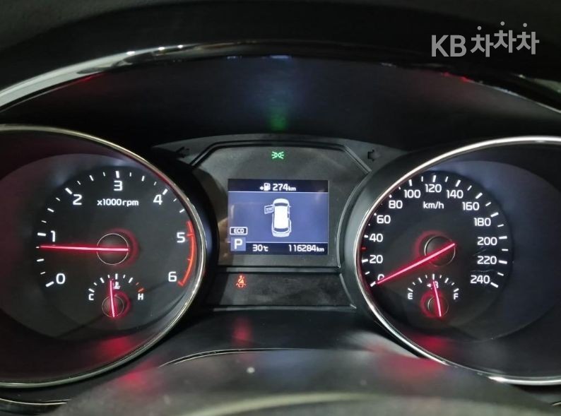 Kia Carnival — miniaturë 6