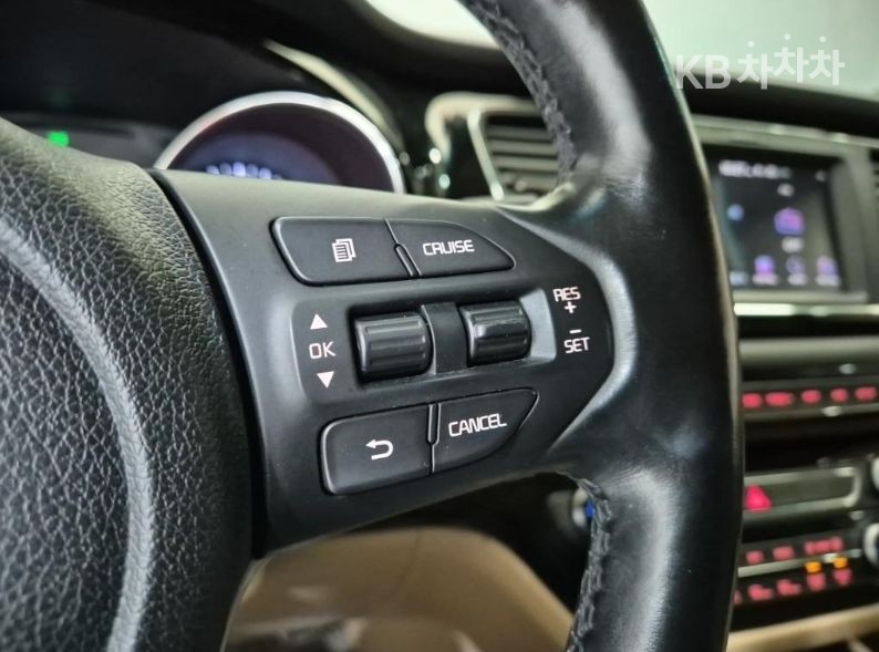 Kia Carnival — miniaturë 16