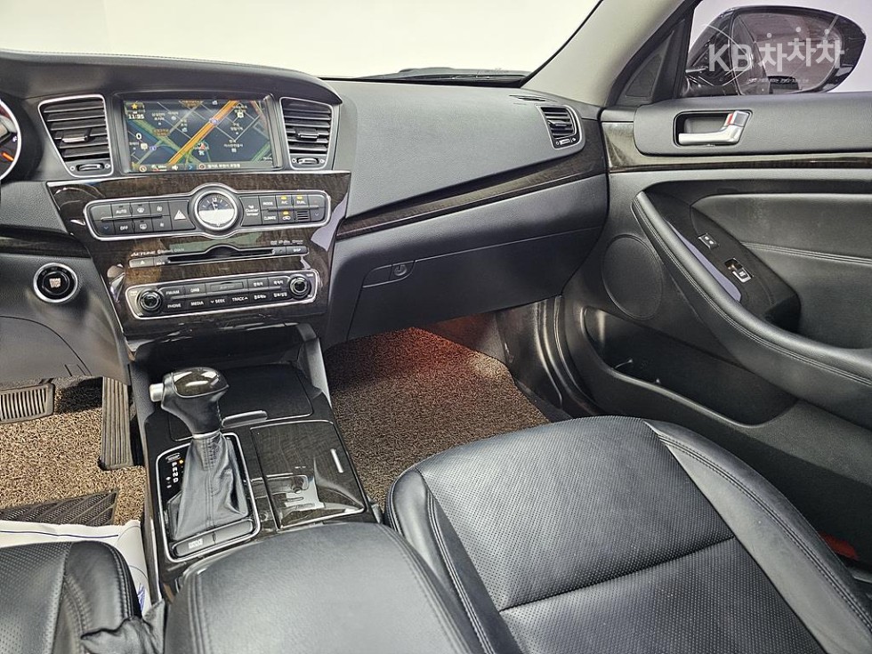 Kia K7 — miniaturë 10