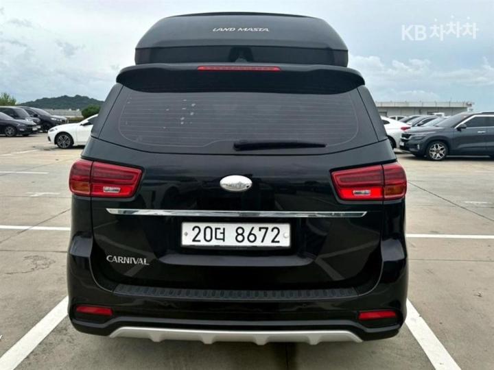 Kia Carnival — miniaturë 3