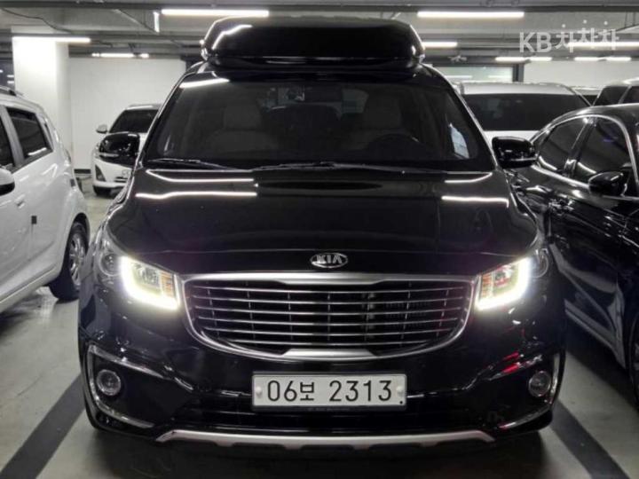 Kia Carnival — miniaturë 2