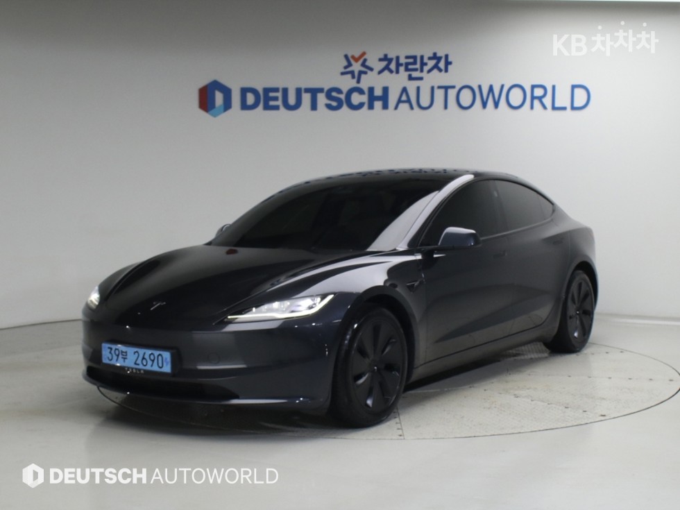 테슬라 모델 3 2025년식 테슬라 Model 3 Long Range