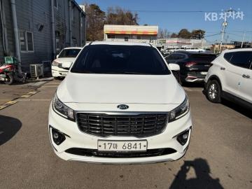 Kia Carnival 9인승 2.2 디젤 프레스티지 — foto 1