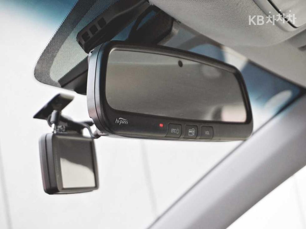 Hyundai Avante — miniaturë 10