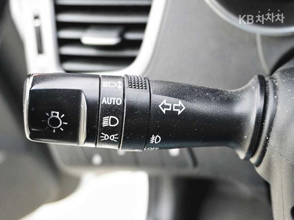 Hyundai Avante — miniaturë 15