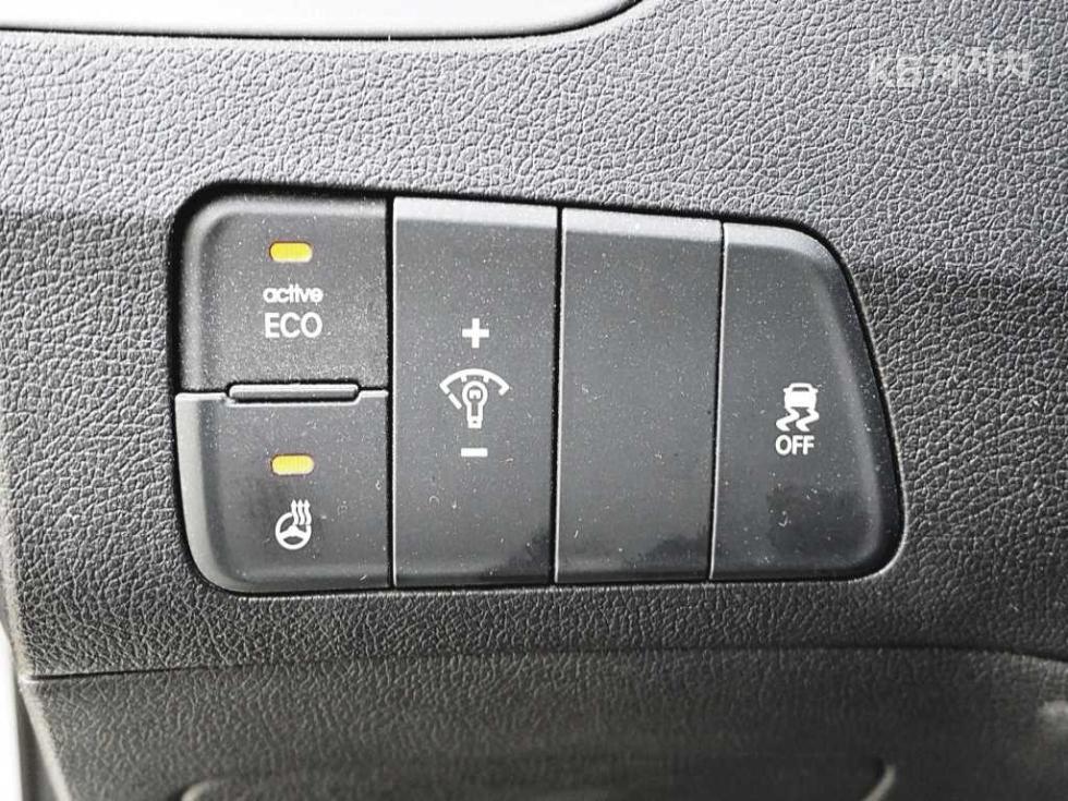 Hyundai Avante — miniaturë 16