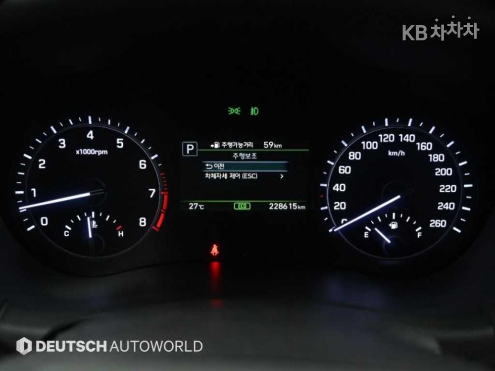 Genesis G80 — miniaturë 8
