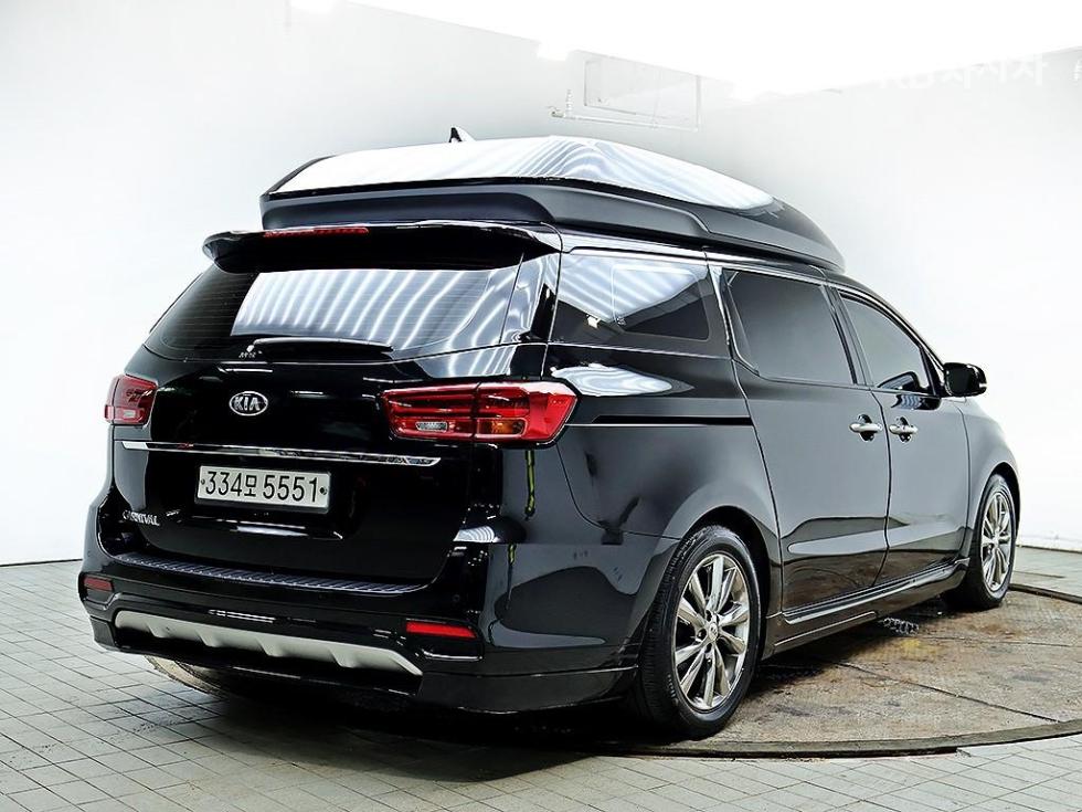 Kia Carnival — miniaturë 4