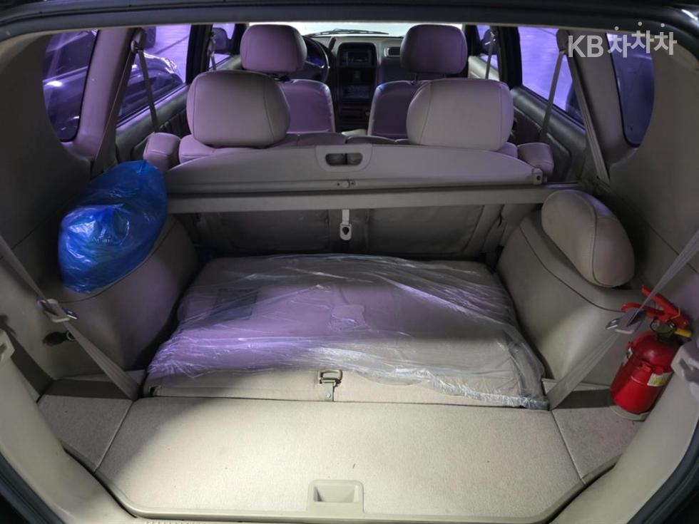 Kia Carens — miniaturë 11
