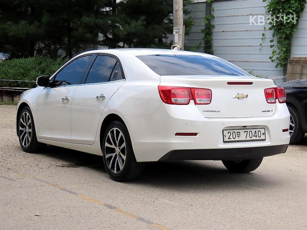 Chevrolet Malibu — miniaturë 3