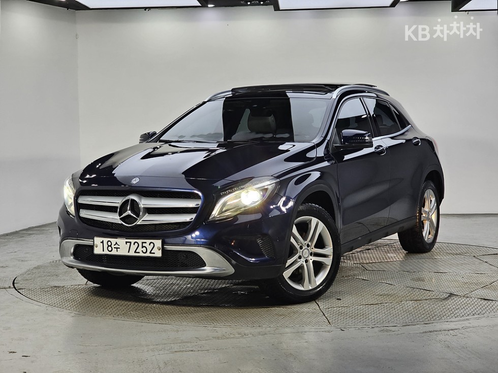 Mercedes-Benz GLA-Class