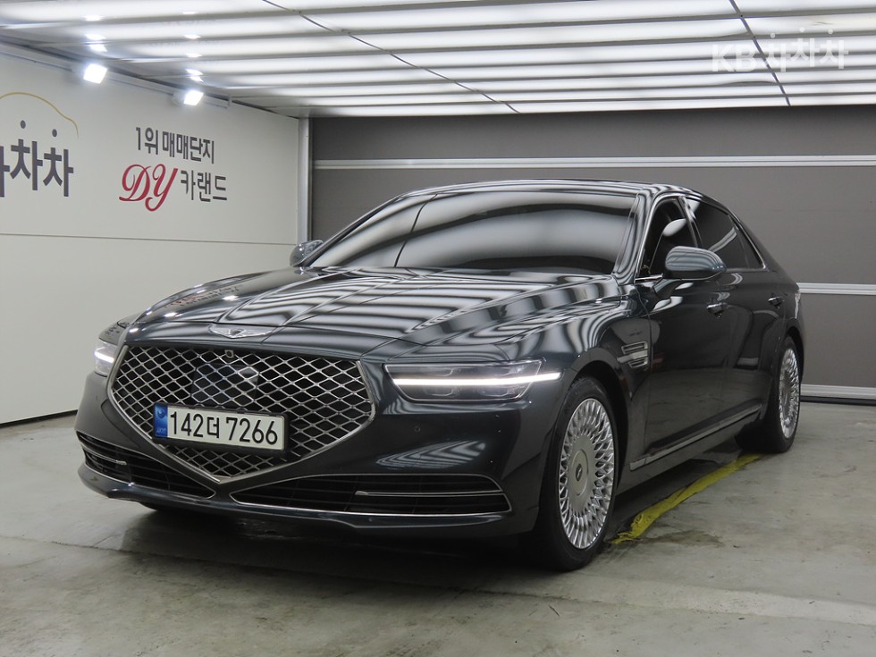 Genesis G90