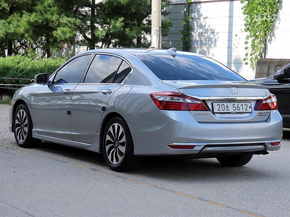 Honda Accord — miniaturë 3
