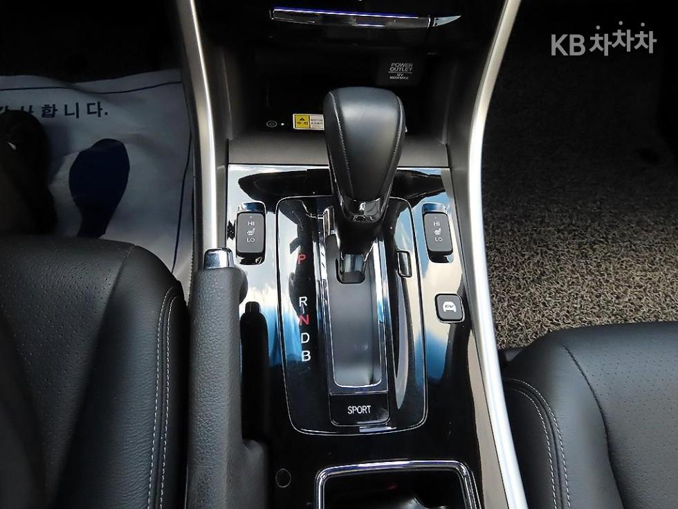 Honda Accord — miniaturë 10