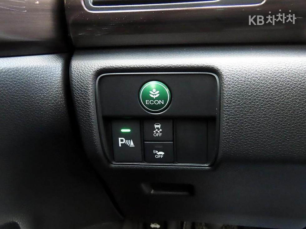 Honda Accord — miniaturë 12