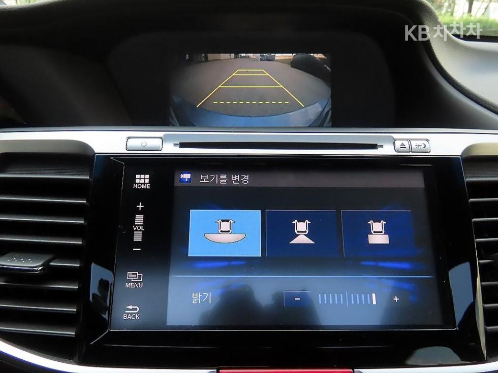 Honda Accord — miniaturë 15
