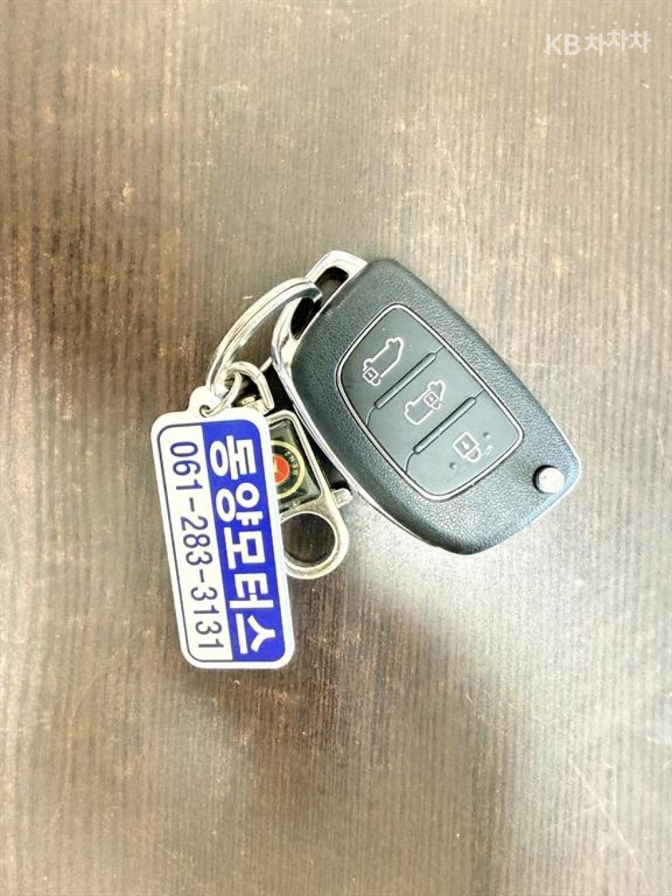 Hyundai Solati — miniaturë 18
