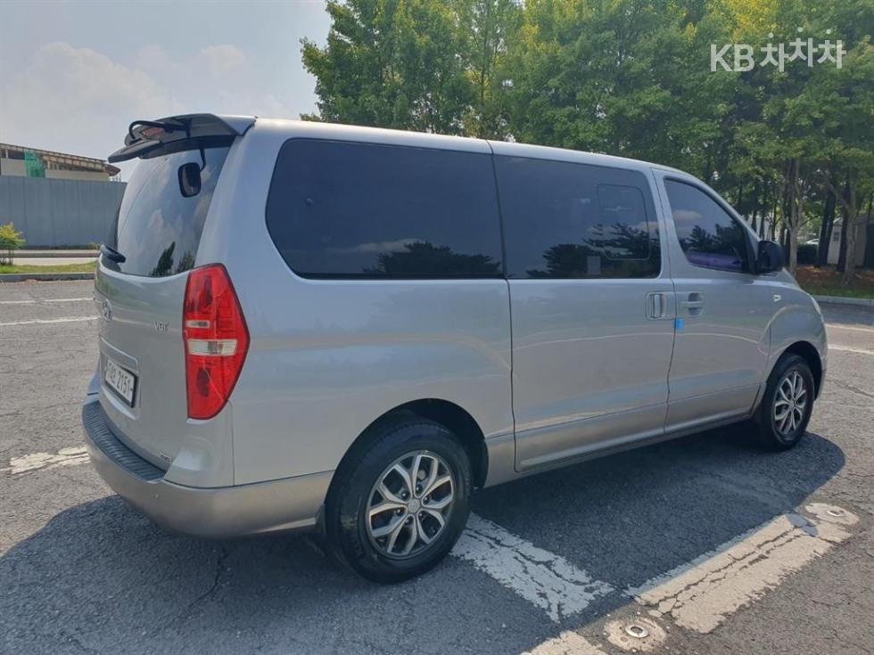 Hyundai Starex — miniaturë 4