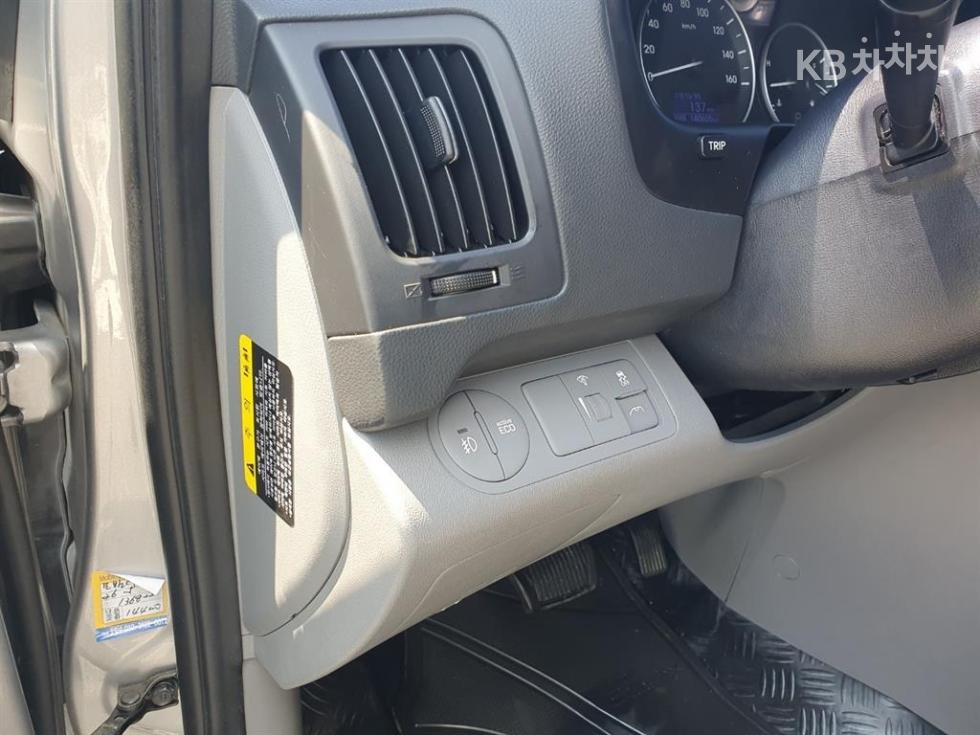 Hyundai Starex — miniaturë 9