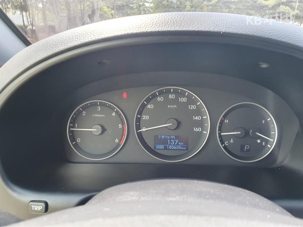 Hyundai Starex — miniaturë 12