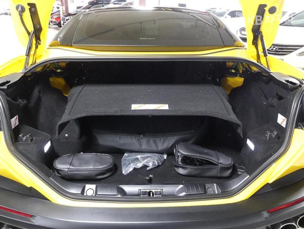 Ferrari Portofino — miniaturë 11