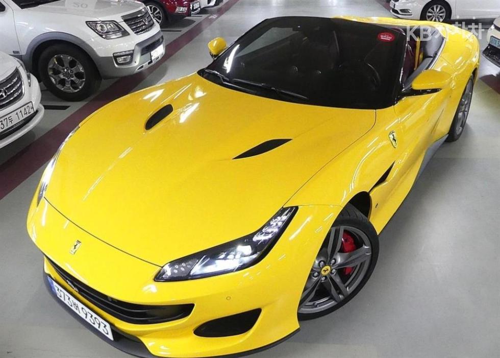 Ferrari Portofino — miniaturë 18