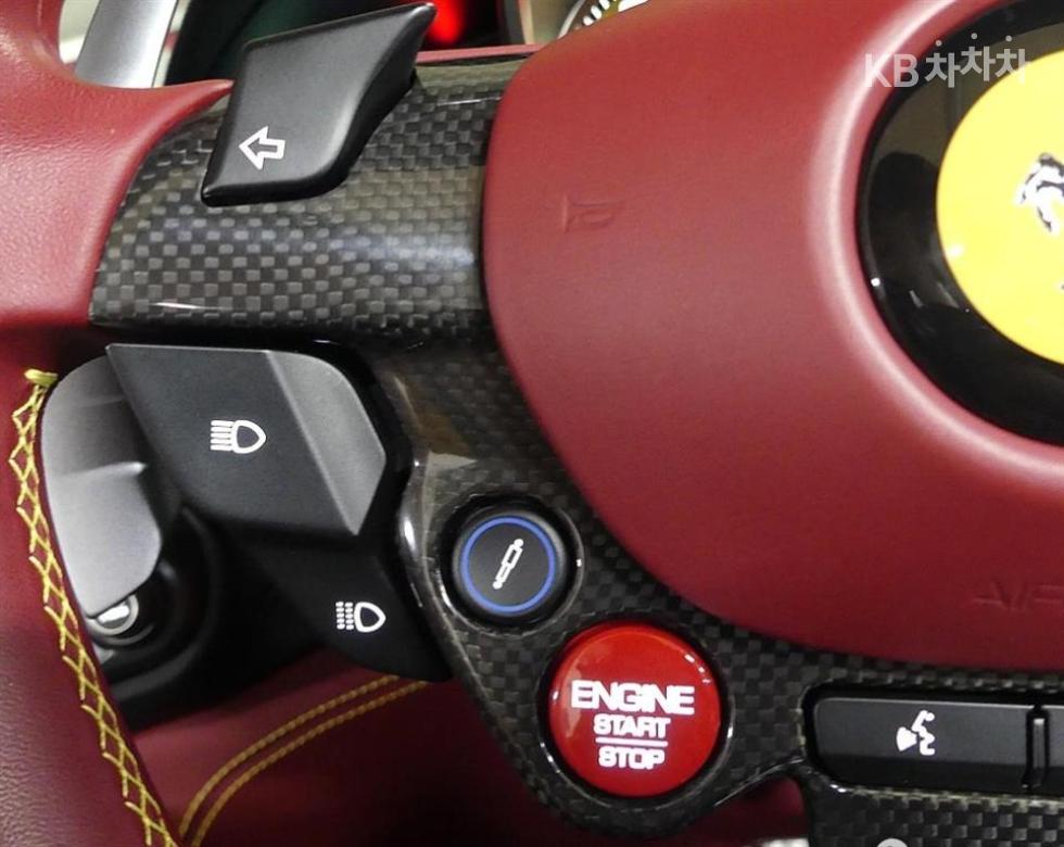 Ferrari Portofino — miniaturë 19