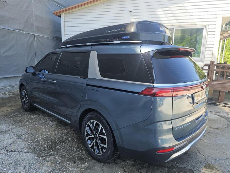 Kia Carnival — miniaturë 4