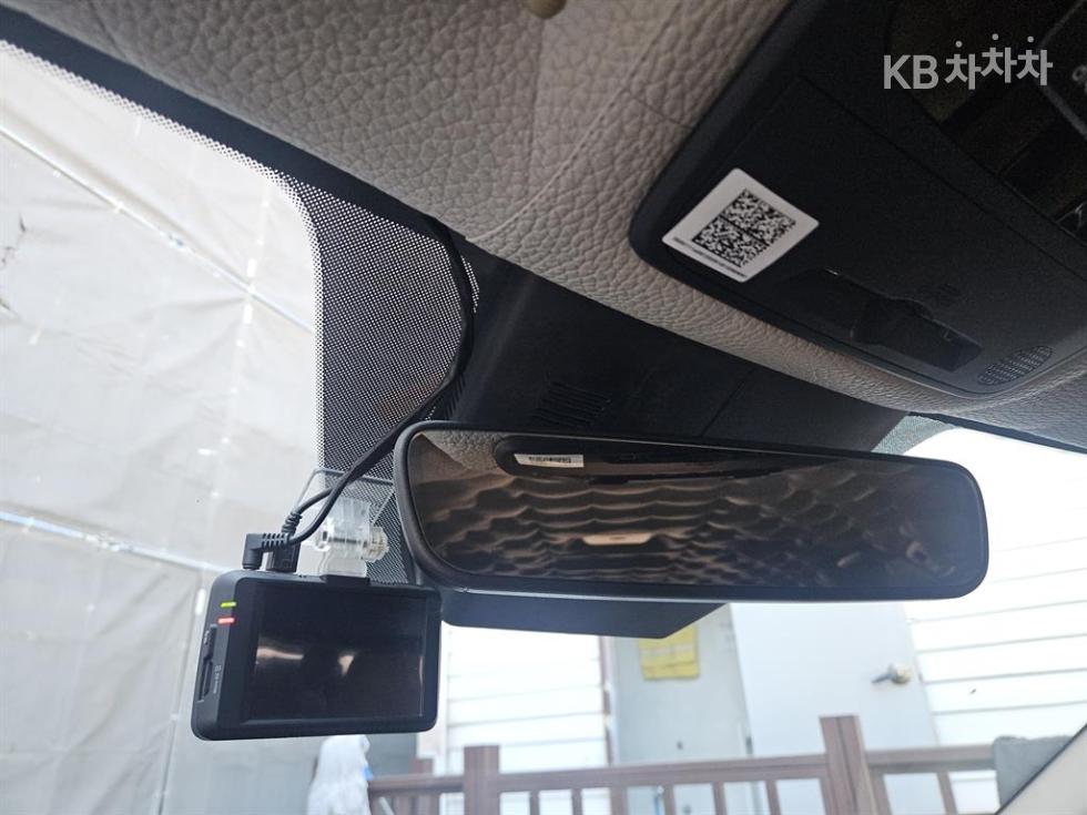 Kia Carnival — miniaturë 10