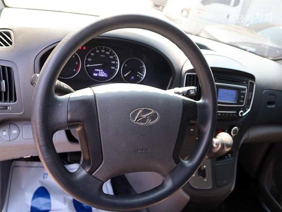 Hyundai Starex — miniaturë 9